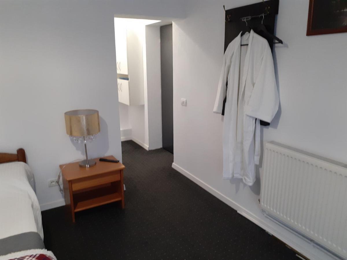 Hotel Salcia Tasnad Zewnętrze zdjęcie