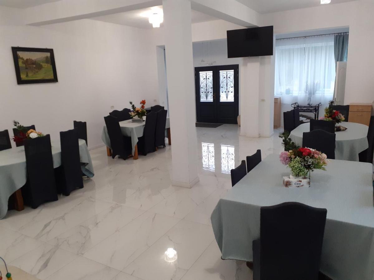 Hotel Salcia Tasnad Zewnętrze zdjęcie