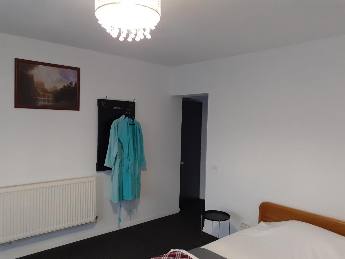 Hotel Salcia Tasnad Zewnętrze zdjęcie