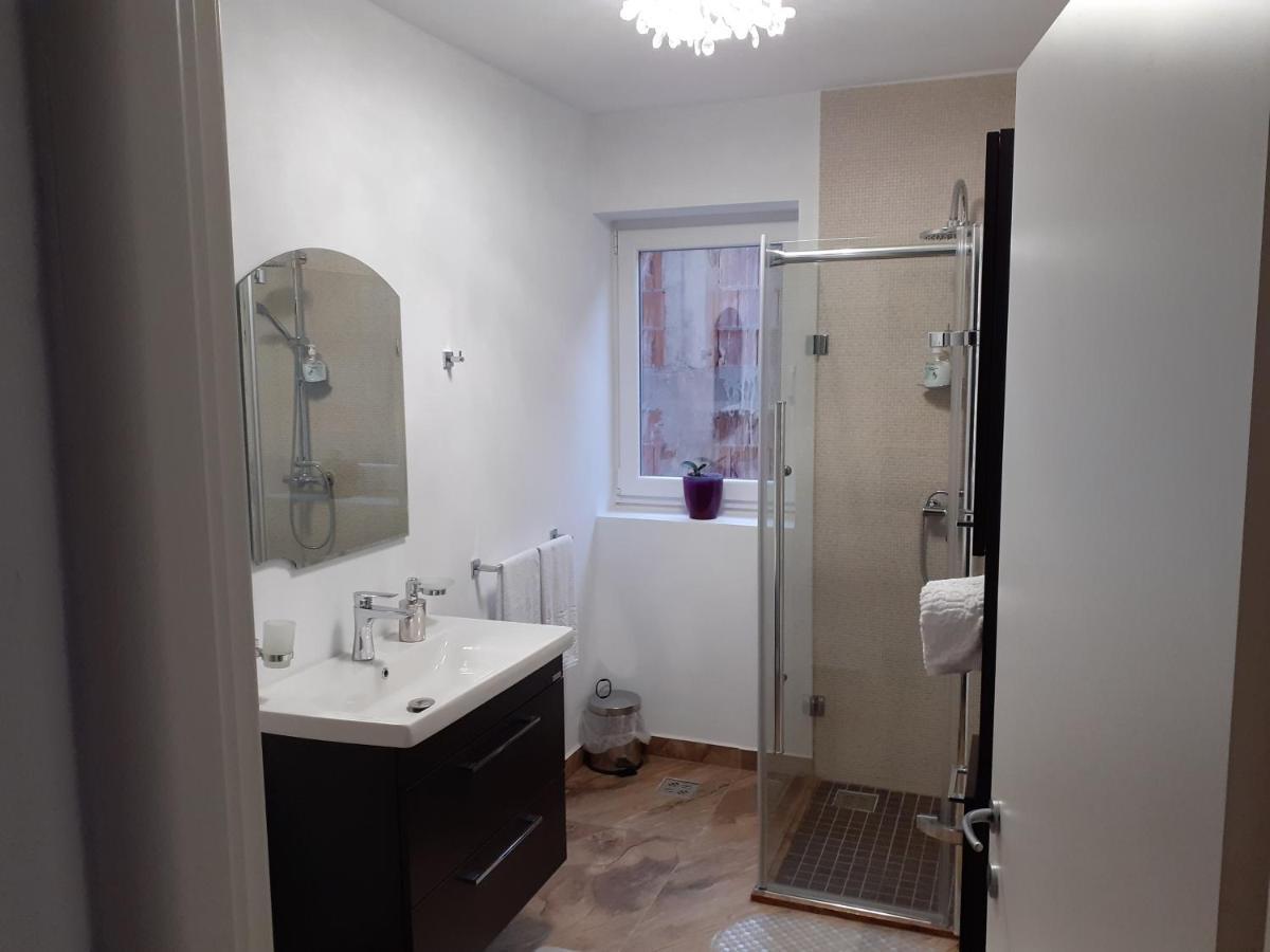 Hotel Salcia Tasnad Zewnętrze zdjęcie