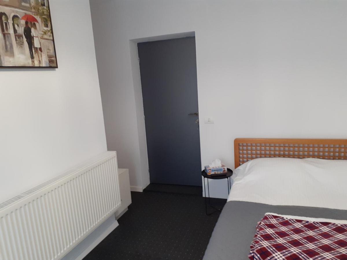 Hotel Salcia Tasnad Zewnętrze zdjęcie